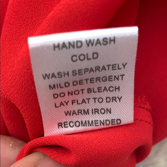 JADE•V-NECK•BLOUSE - Picture 9 of 11